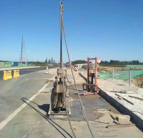 丹巴公路高聚物注浆加固